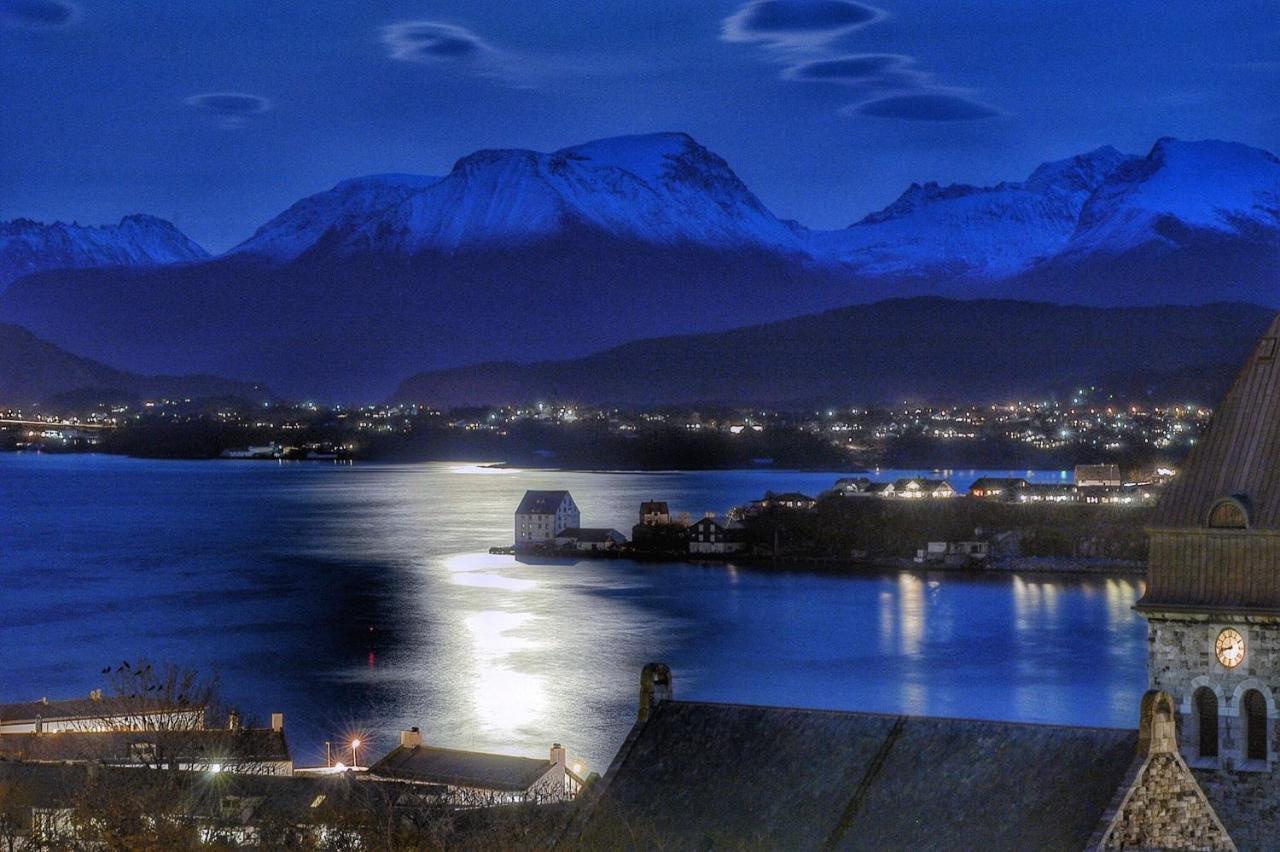 Bergvegen Guesthouse Ålesund Eksteriør billede